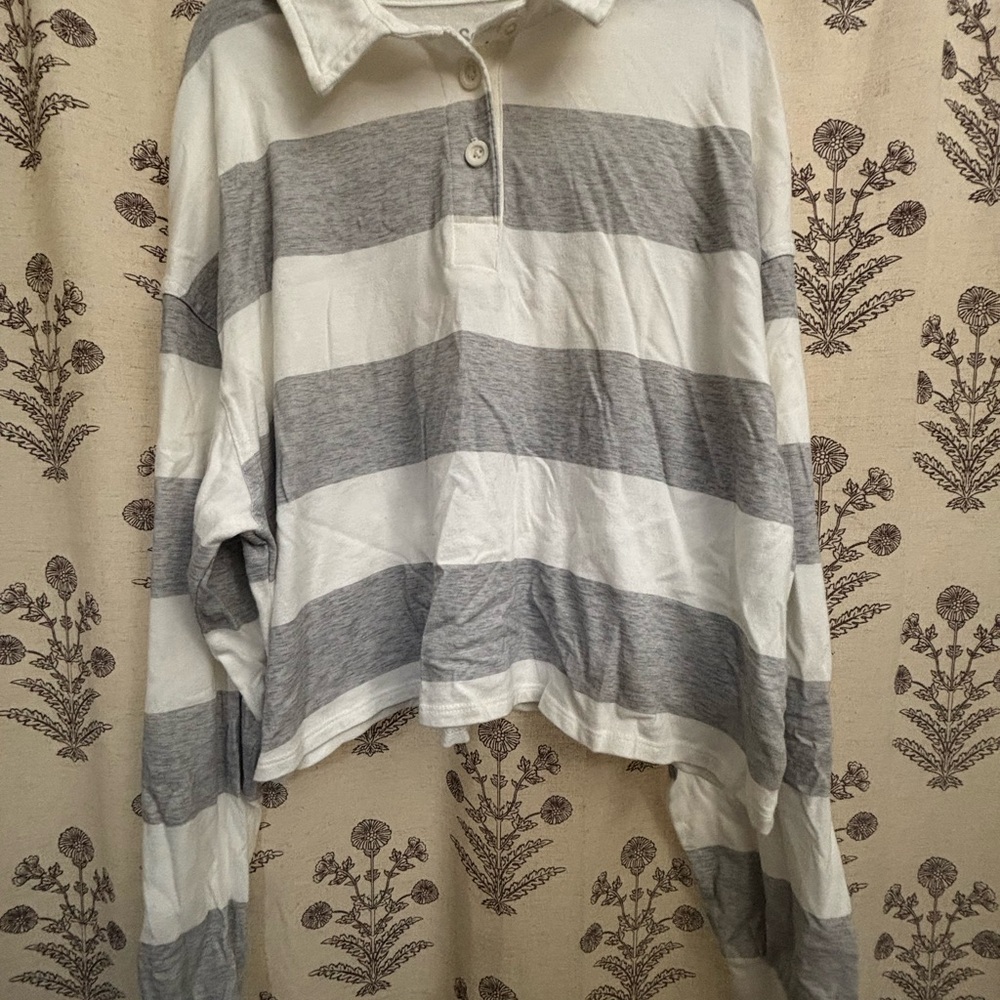 SO Classic Gray and White Button-Up Shirt